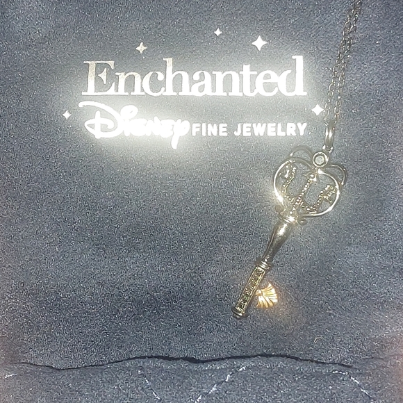 Zales Enchanted Disney Ursula Pendant Necklace - Picture 1 of 5